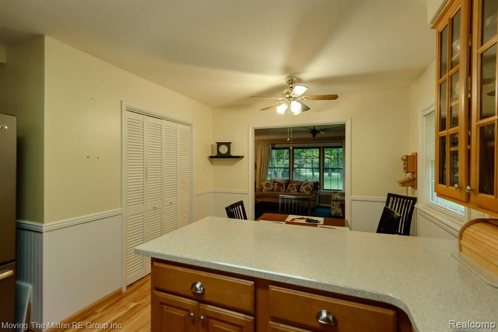 16867 Renton Road Belleville, MI 48111 - Photo 15 of 46