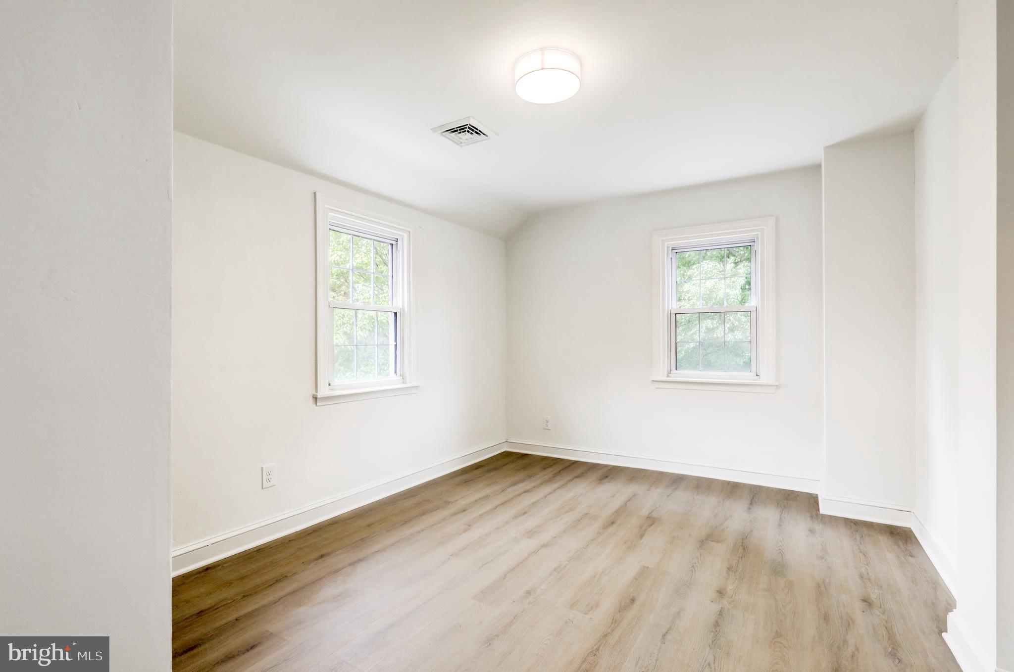 300 Walnut Place Havertown, PA 19083 - Photo 32 of 45
