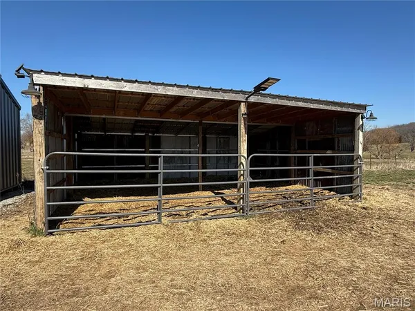 $178,000 | 2073 Old Fredericktown Road, Farmington, MO 63640