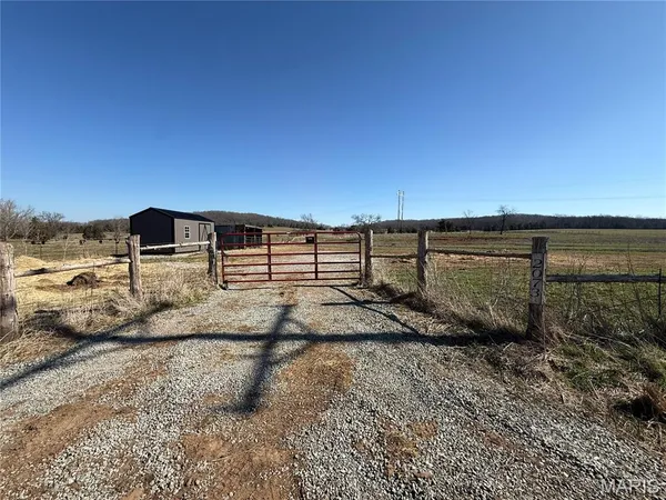 $178,000 | 2073 Old Fredericktown Road, Farmington, MO 63640