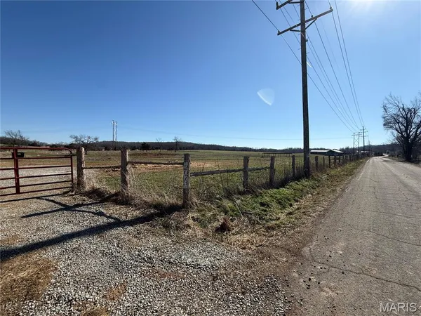 $178,000 | 2073 Old Fredericktown Road, Farmington, MO 63640