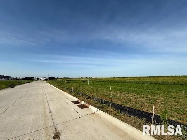 $98,000 | 6890 Meghan Avenue, Bettendorf, IA 52722