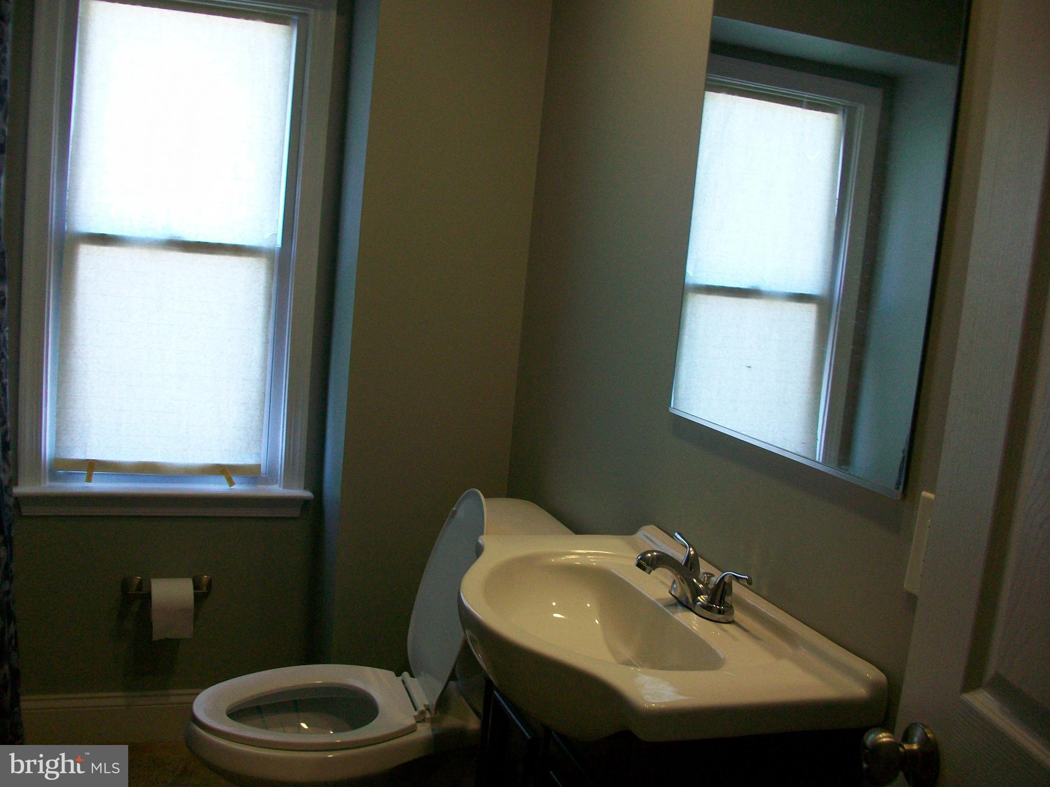 5671 Leiden Road Baltimore, MD 21206 - Photo 11 of 27 Gallery Image 11