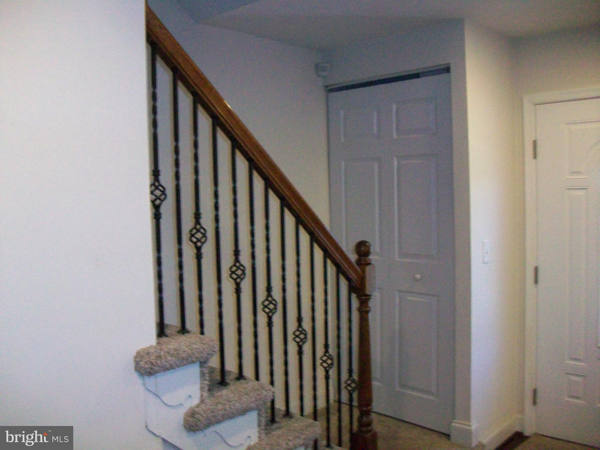 5671 Leiden Road Baltimore, MD 21206 - Photo 7 of 27 Gallery Image 7