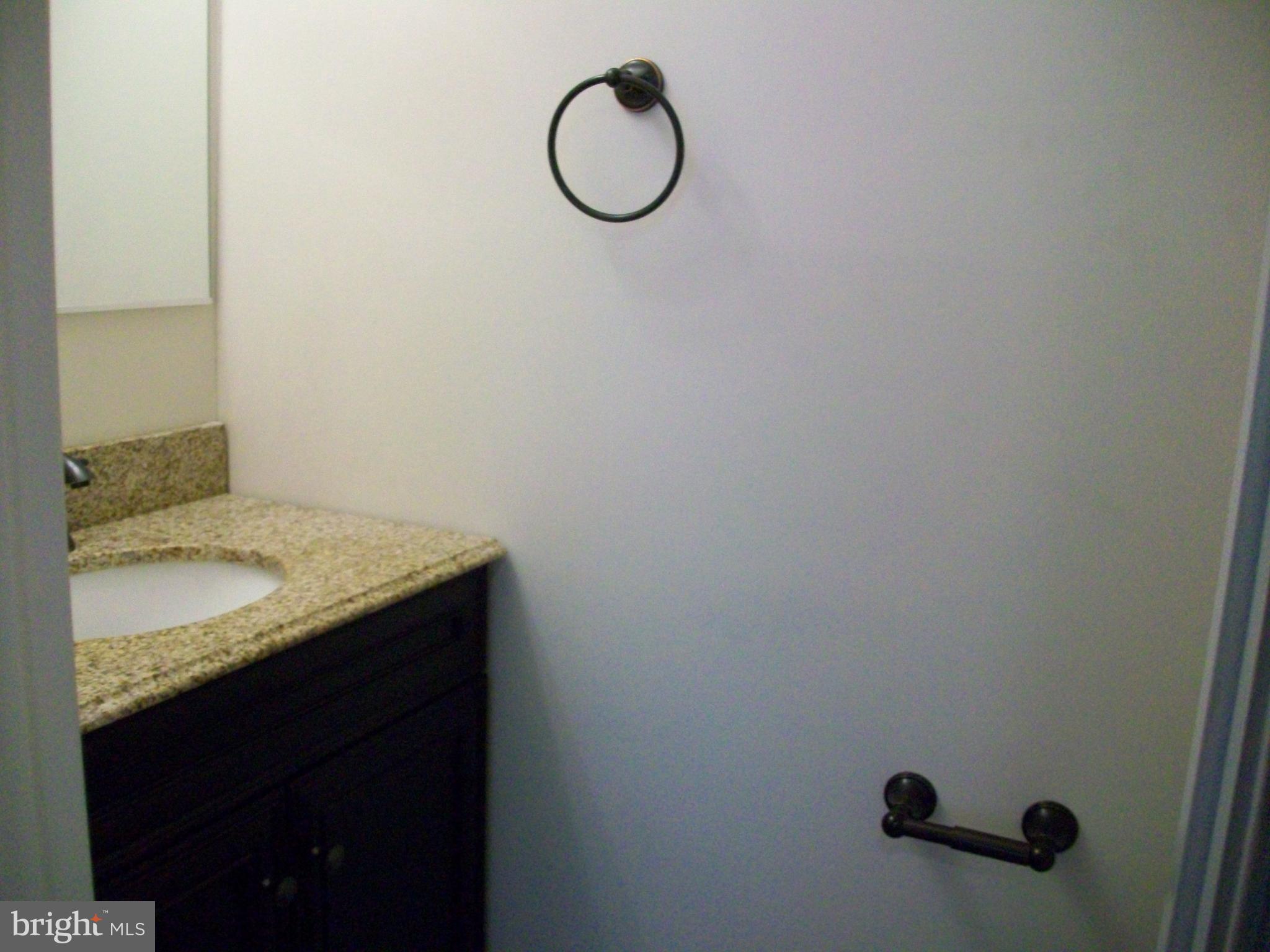 5671 Leiden Road Baltimore, MD 21206 - Photo 8 of 27 Gallery Image 8