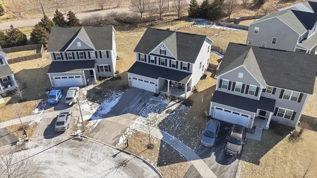 $469,900 | 2626 Cielo Court, Montgomery, IL 60538