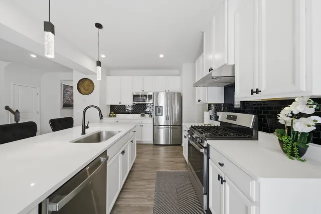 $469,900 | 2626 Cielo Court, Montgomery, IL 60538