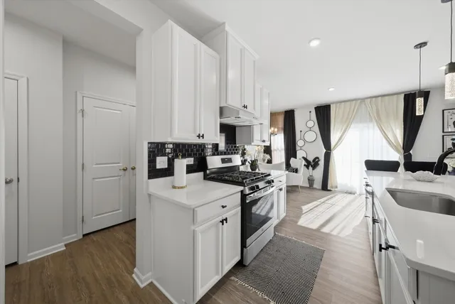 $469,900 | 2626 Cielo Court, Montgomery, IL 60538