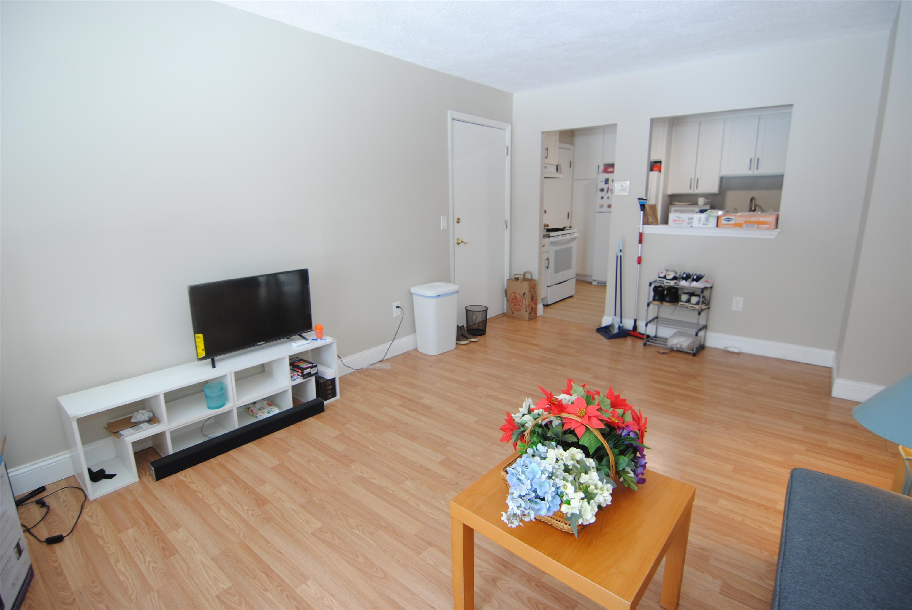 9 Strawberry Bank Road, Unit 24 Nashua, NH 03062 - Photo 2 of 9