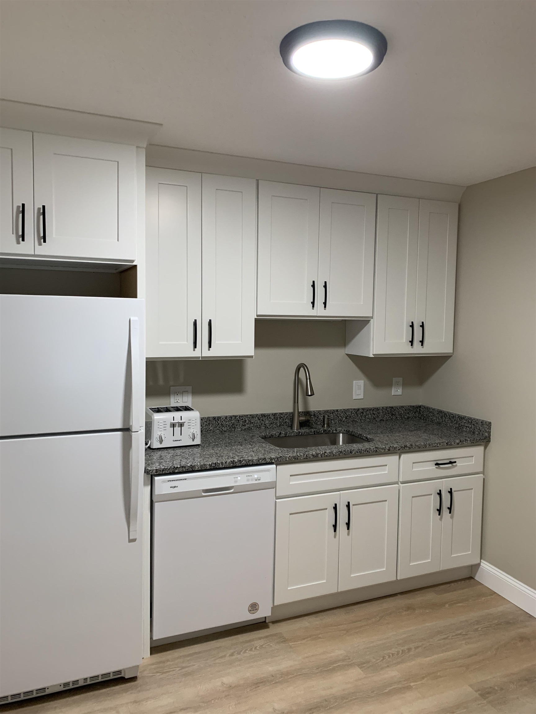 9 Strawberry Bank Road, Unit 24 Nashua, NH 03062 - Photo 5 of 9