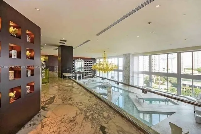 $4,500 | 475 Brickell Avenue, Unit 2512, Miami, FL 33131