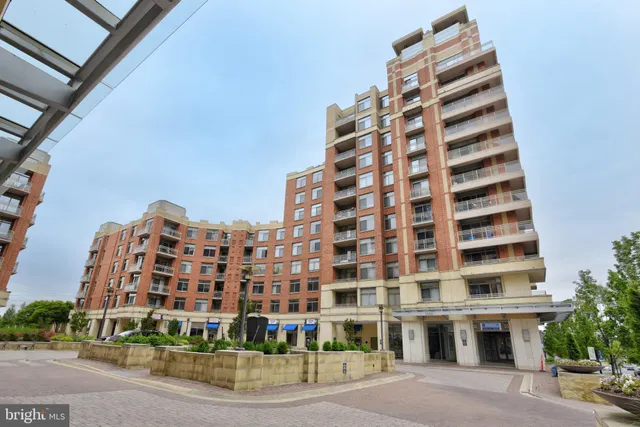 $384,900 | 3600 South Glebe Road, Unit 414W, Arlington, VA 22202