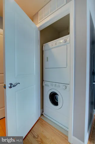 $384,900 | 3600 South Glebe Road, Unit 414W, Arlington, VA 22202