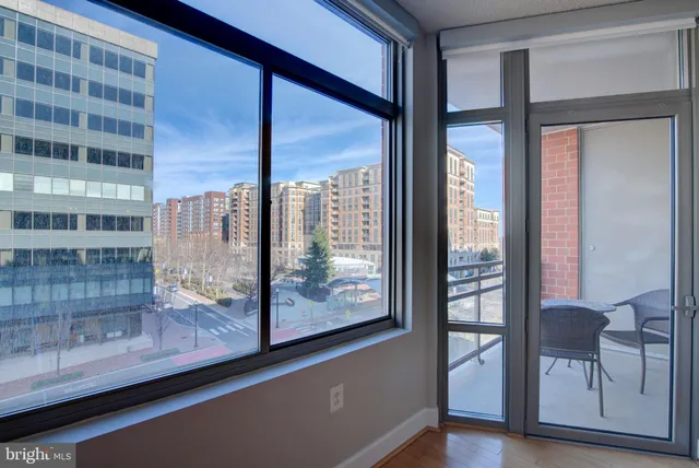 $384,900 | 3600 South Glebe Road, Unit 414W, Arlington, VA 22202