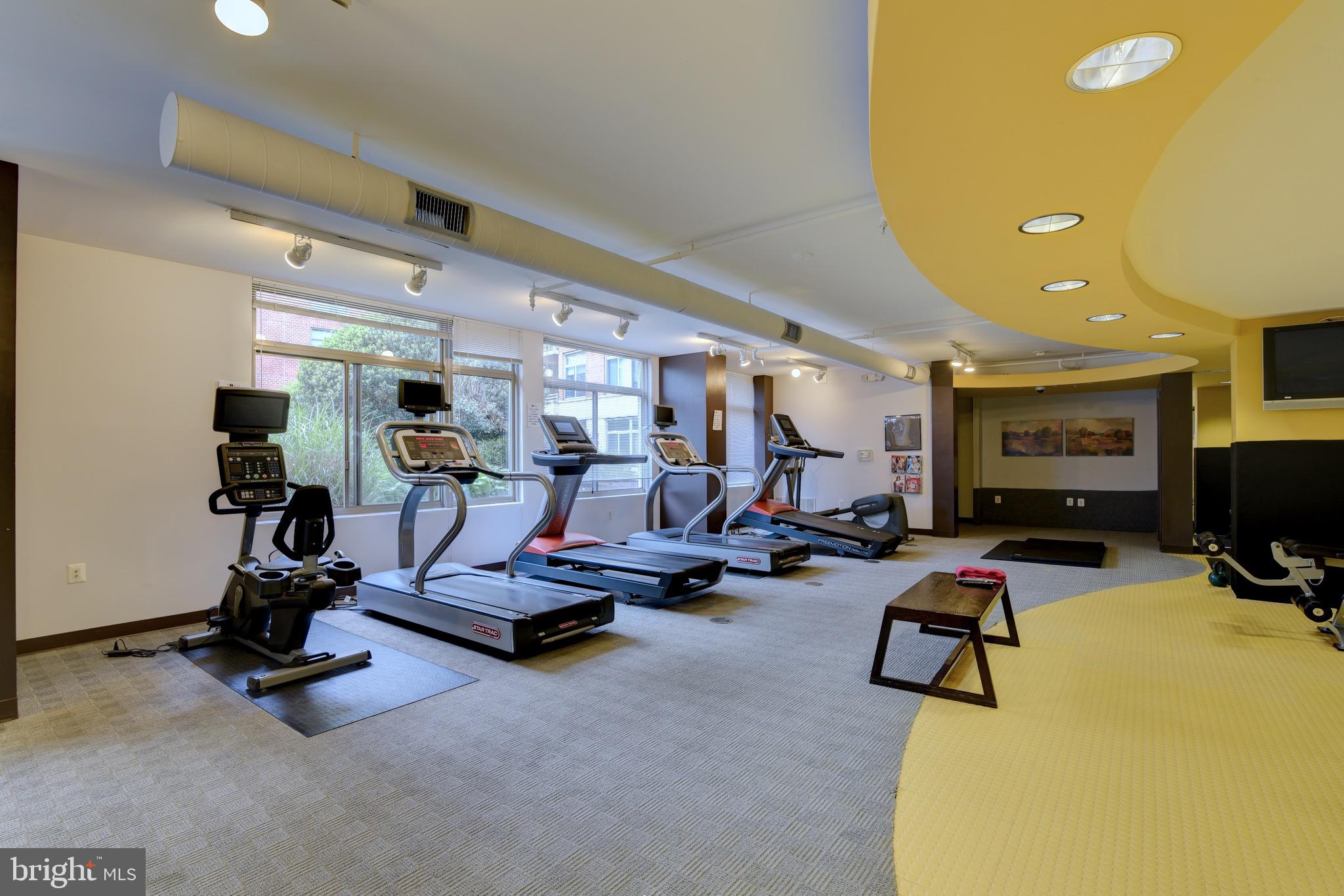3600 South Glebe Road, Unit 414W Arlington, VA 22202 - Photo 21 of 28 a view of a room with gym equipment