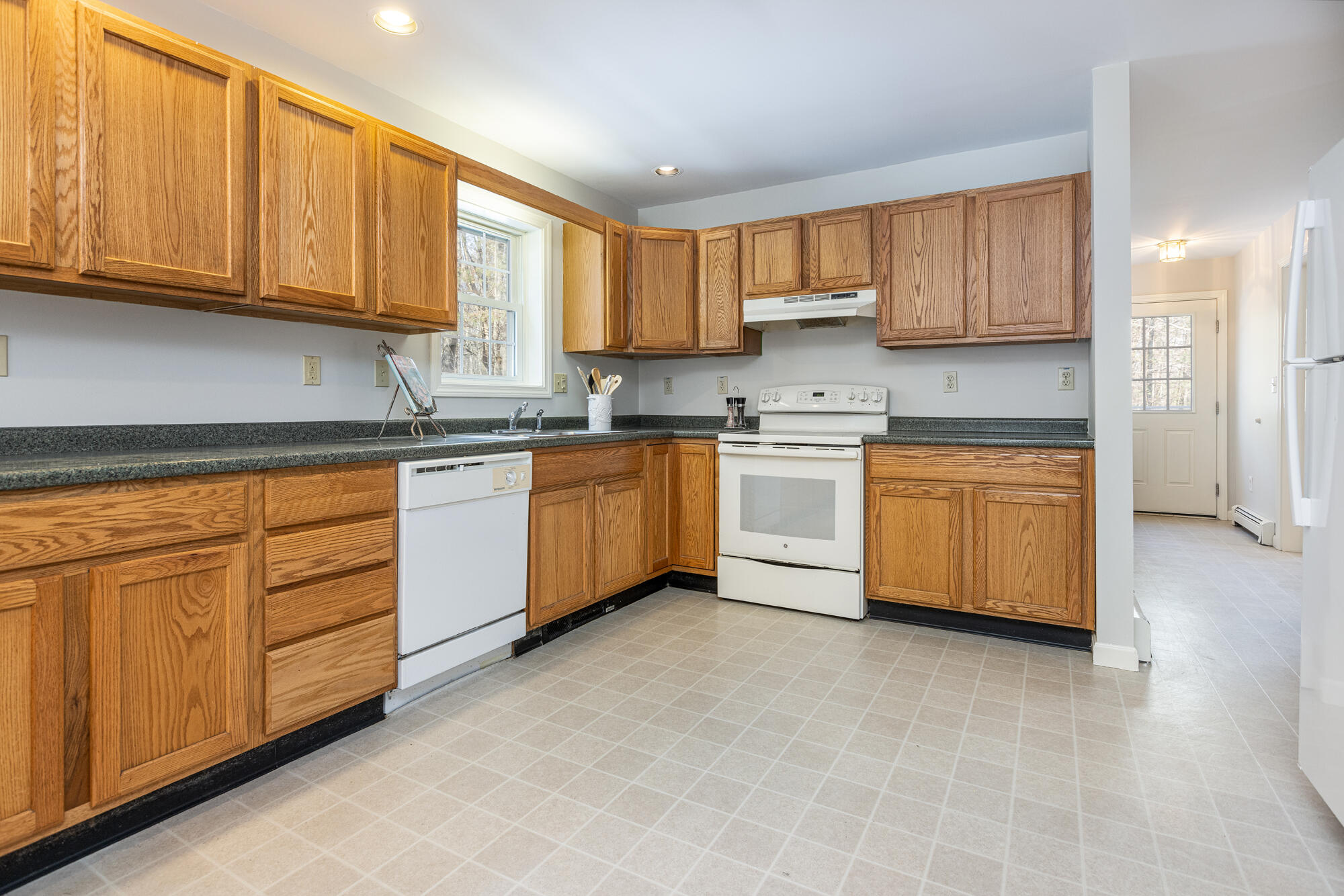 50 Tuttle Road Cumberland, ME 04021 - Photo 9 of 40 8