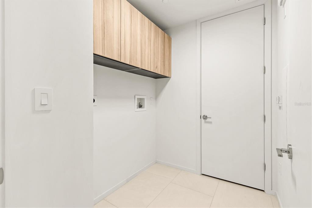 1020 Sunset Point Road, Unit 108 Clearwater, FL 33755 - Photo 25 of 62 a view of an empty room