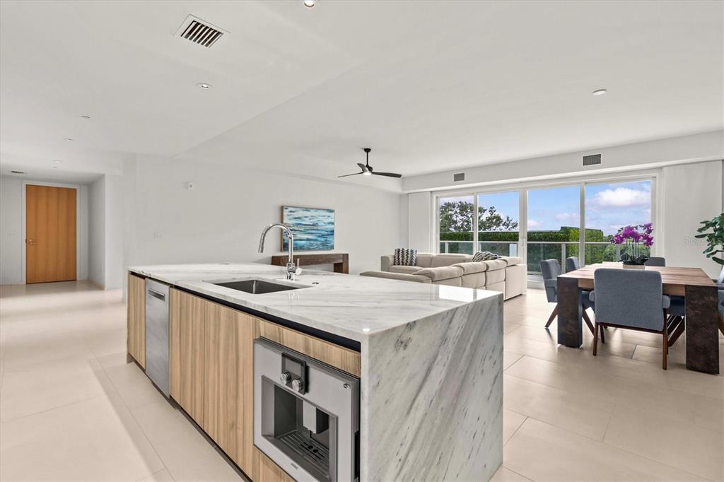 1020 Sunset Point Road, Unit 108 Clearwater, FL 33755 - Photo 10 of 62