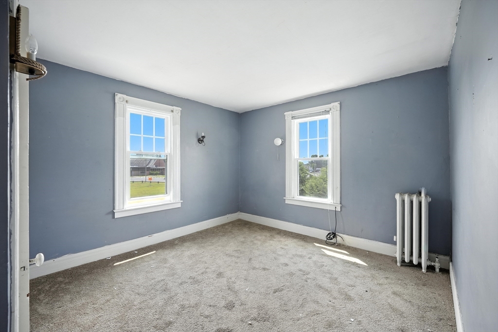 36 Maple Terrace West Springfield, MA 01089 - Photo 17 of 33 an empty room with windows