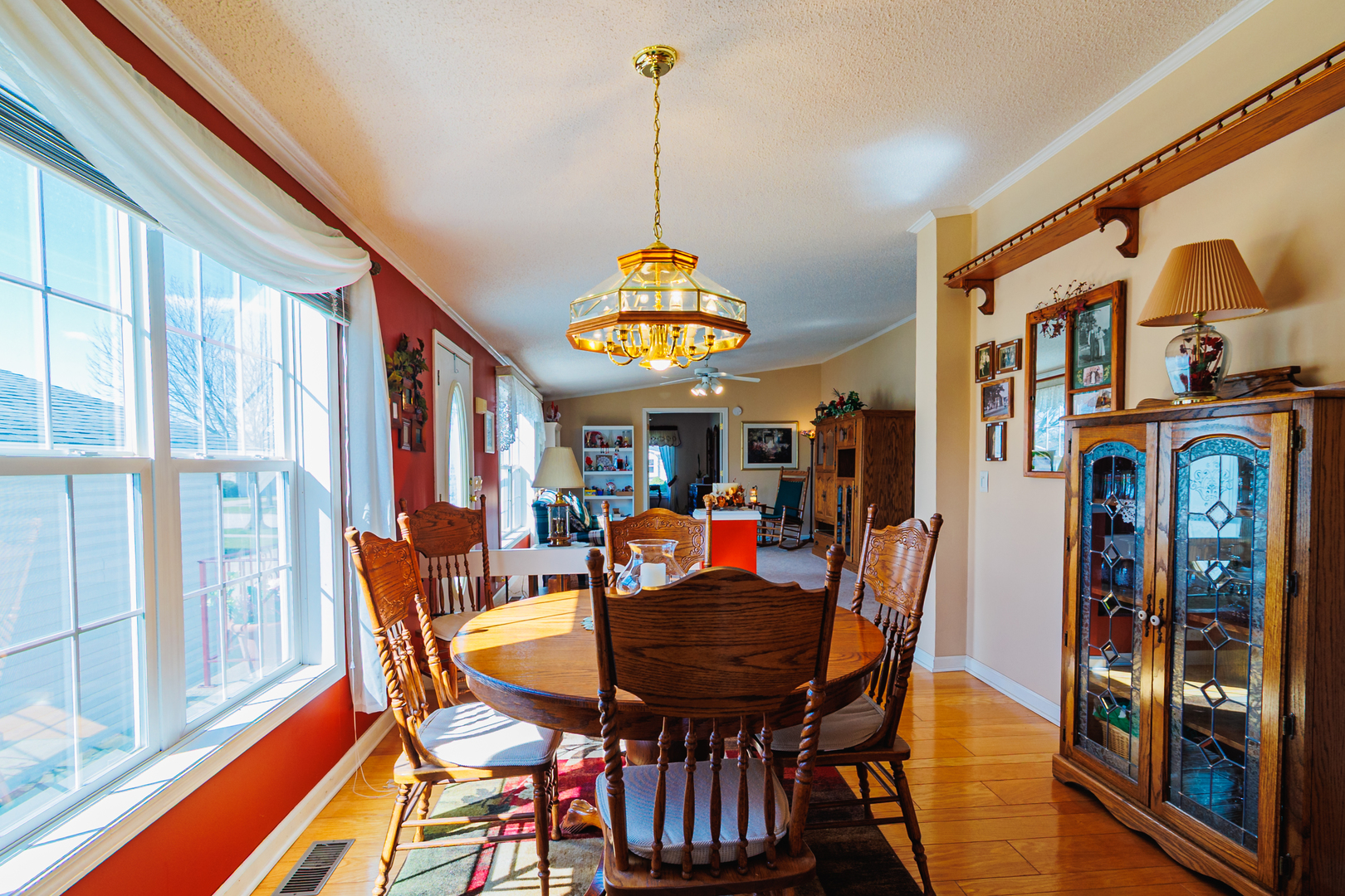 275 Tulip Circle Matteson, IL 60443 - Photo 8 of 44 a dining room with furniture and window