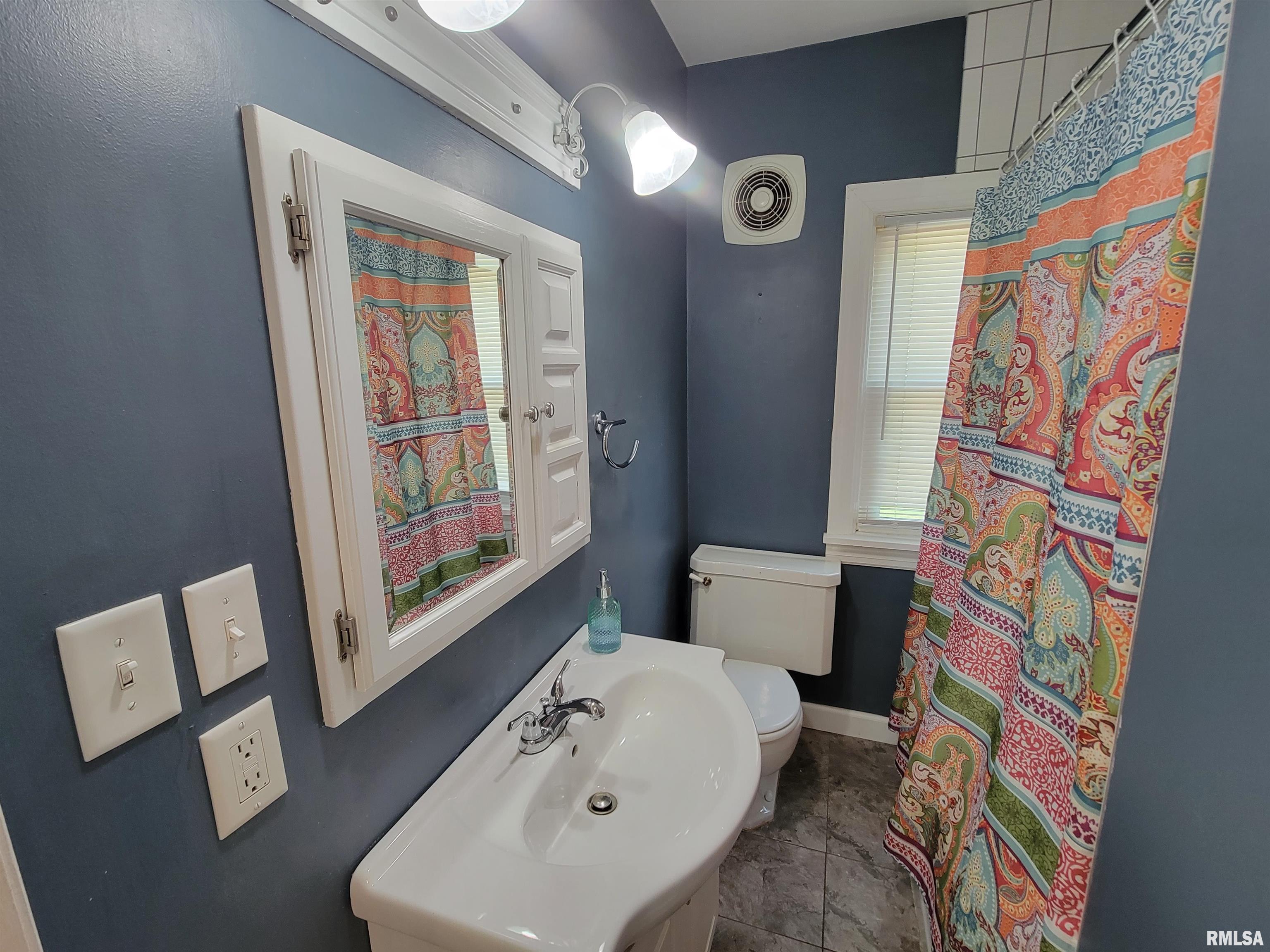 1423 West Circle Road Peoria, IL 61604 - Photo 24 of 32 Gallery Image 24
