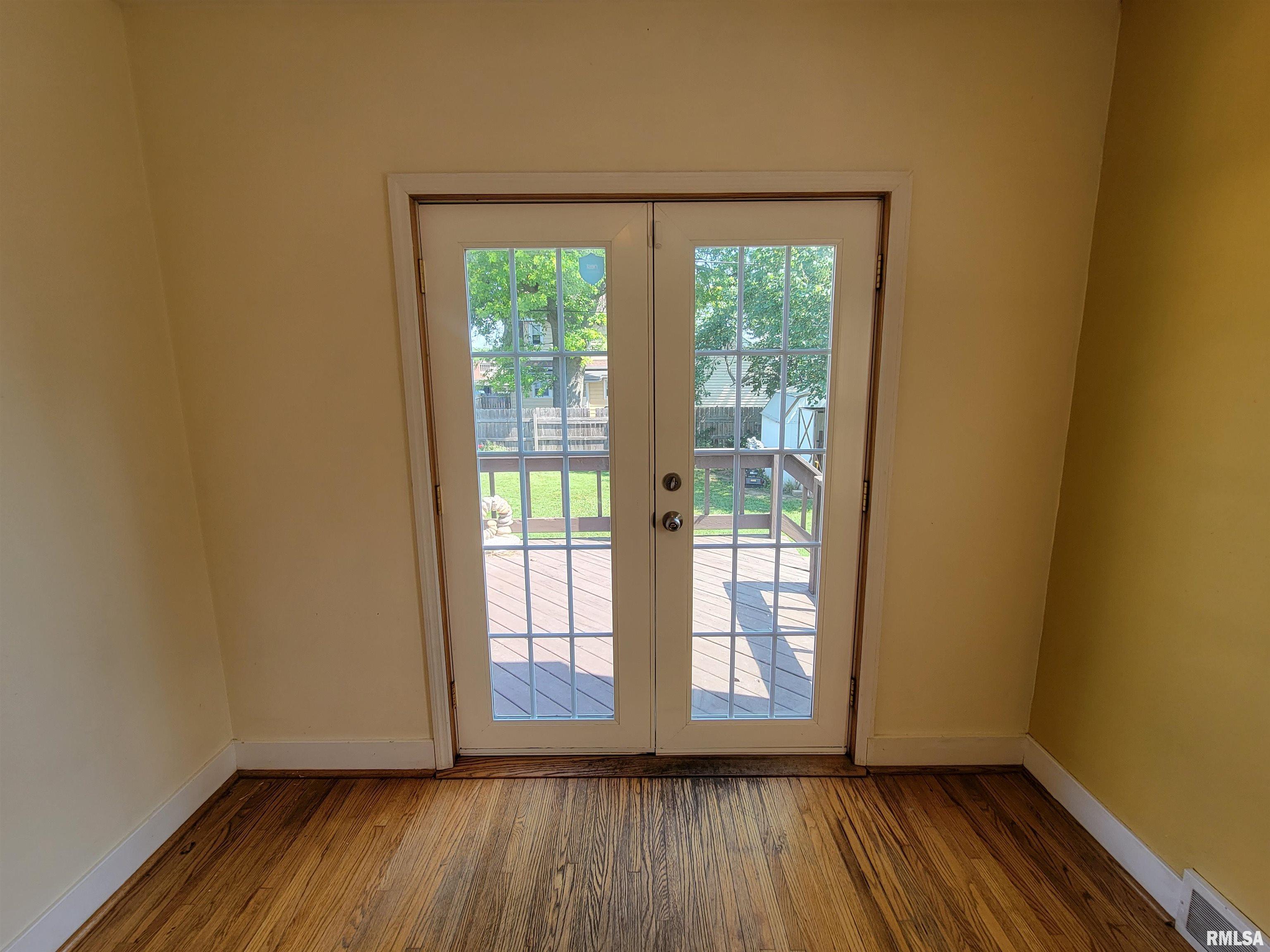 1423 West Circle Road Peoria, IL 61604 - Photo 25 of 32 Gallery Image 25