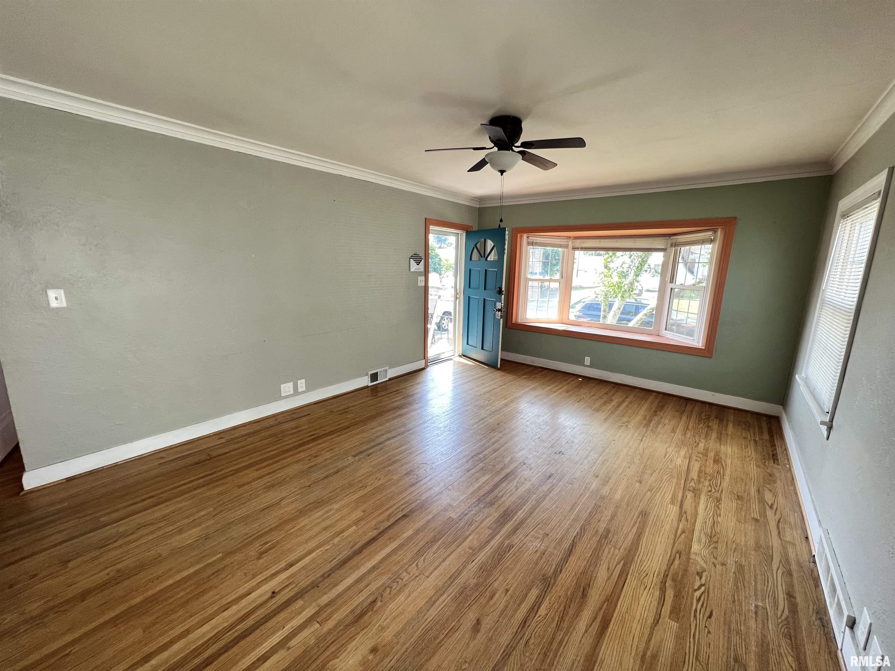 1423 West Circle Road Peoria, IL 61604 - Photo 5 of 32 Gallery Image 5