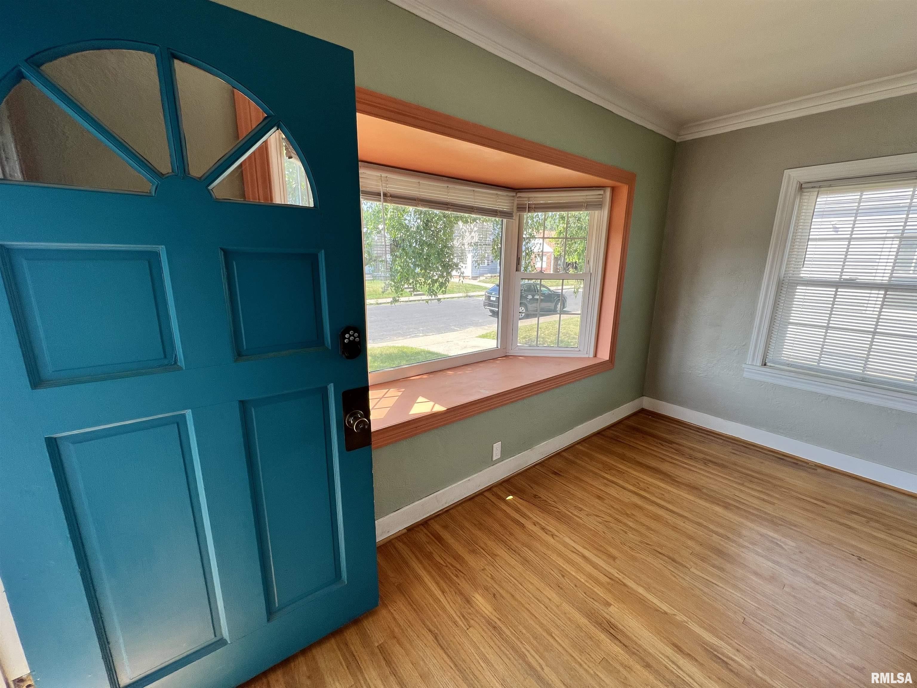 1423 West Circle Road Peoria, IL 61604 - Photo 8 of 32 Gallery Image 8
