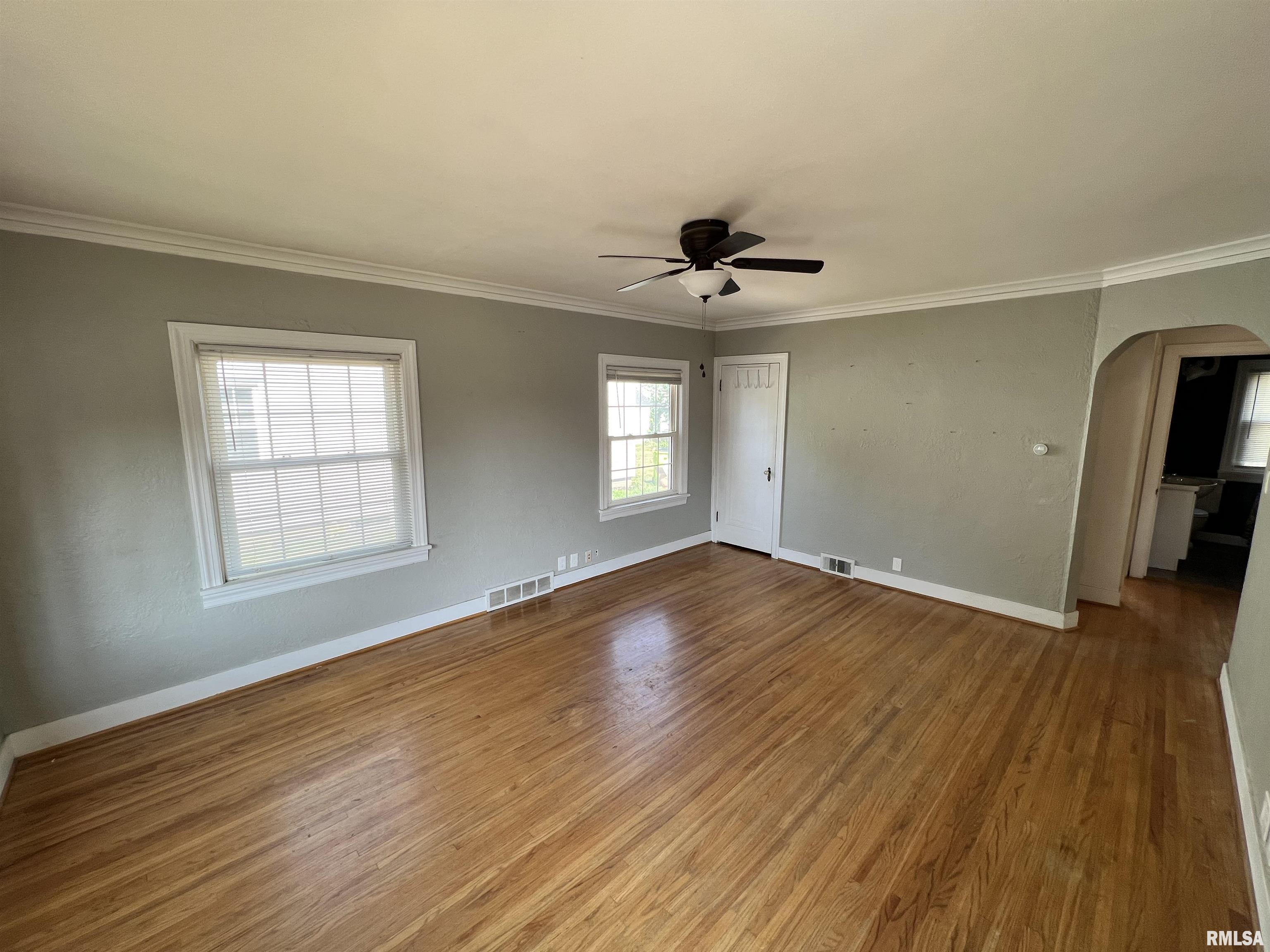 1423 West Circle Road Peoria, IL 61604 - Photo 9 of 32 Gallery Image 9