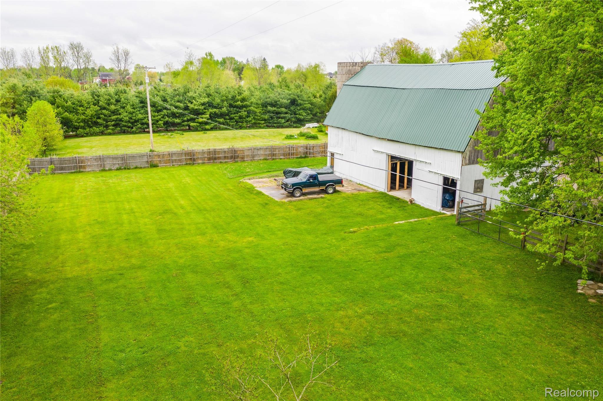 13316 Seymour Road Gaines, MI 48436 - Photo 32 of 35 Exteriors (22 of 24).jpg