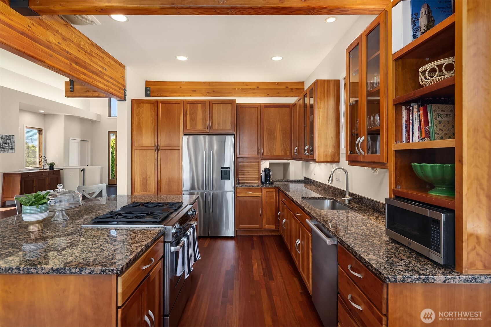 543 North 83rd Street Seattle, WA 98103 - Photo 13 of 40
