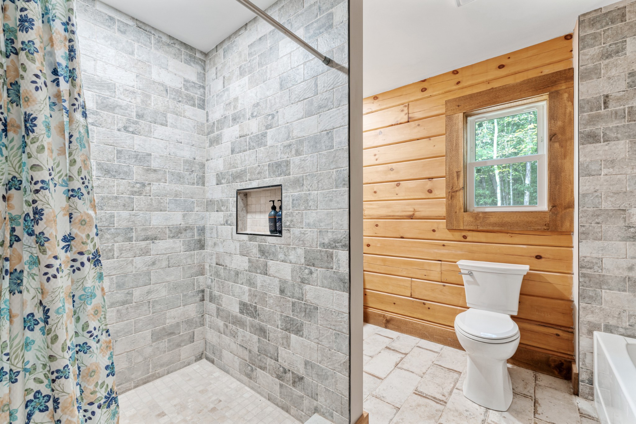 2367 Eagle Rock Road Monteagle, TN 37356 - Photo 33 of 63 a bathroom with a toilet and a shower