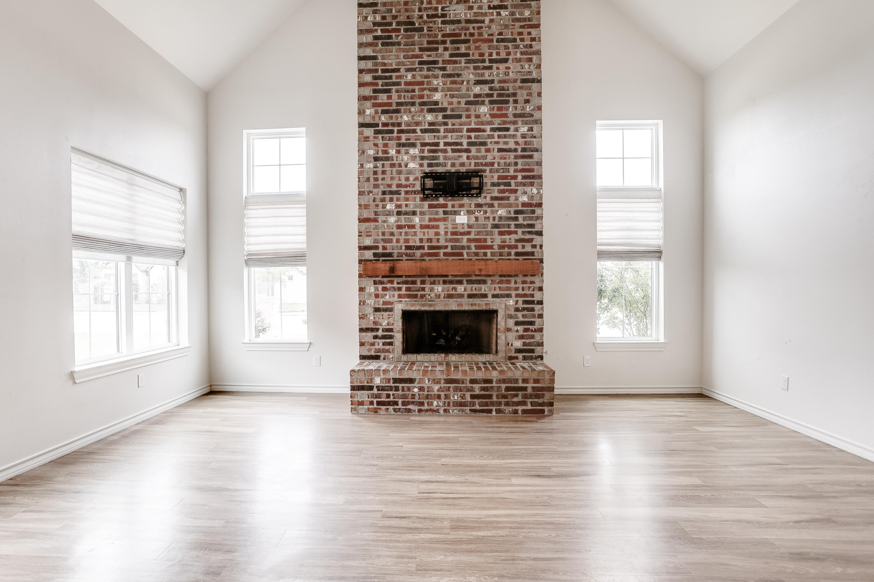 5908 112th Street Lubbock, TX 79424 - Photo 2 of 22 5908-102