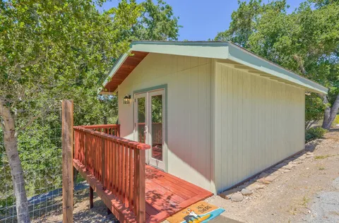 $1,925,000 | 31485 Vía Las Rosas, Carmel Valley, CA 93924