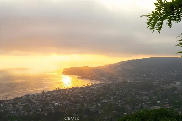 $9,900 | 1029 Baja Street, Laguna Beach, CA 92651