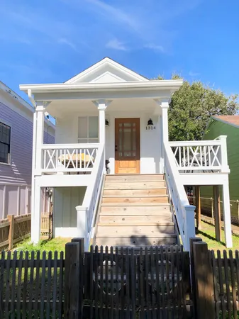$1,499 | 1314 Ave M 1/2, Galveston, TX 77550