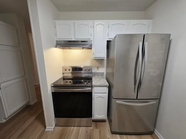 $289,700 | 8864 Cottonwood Lane North, Maple Grove, MN 55369