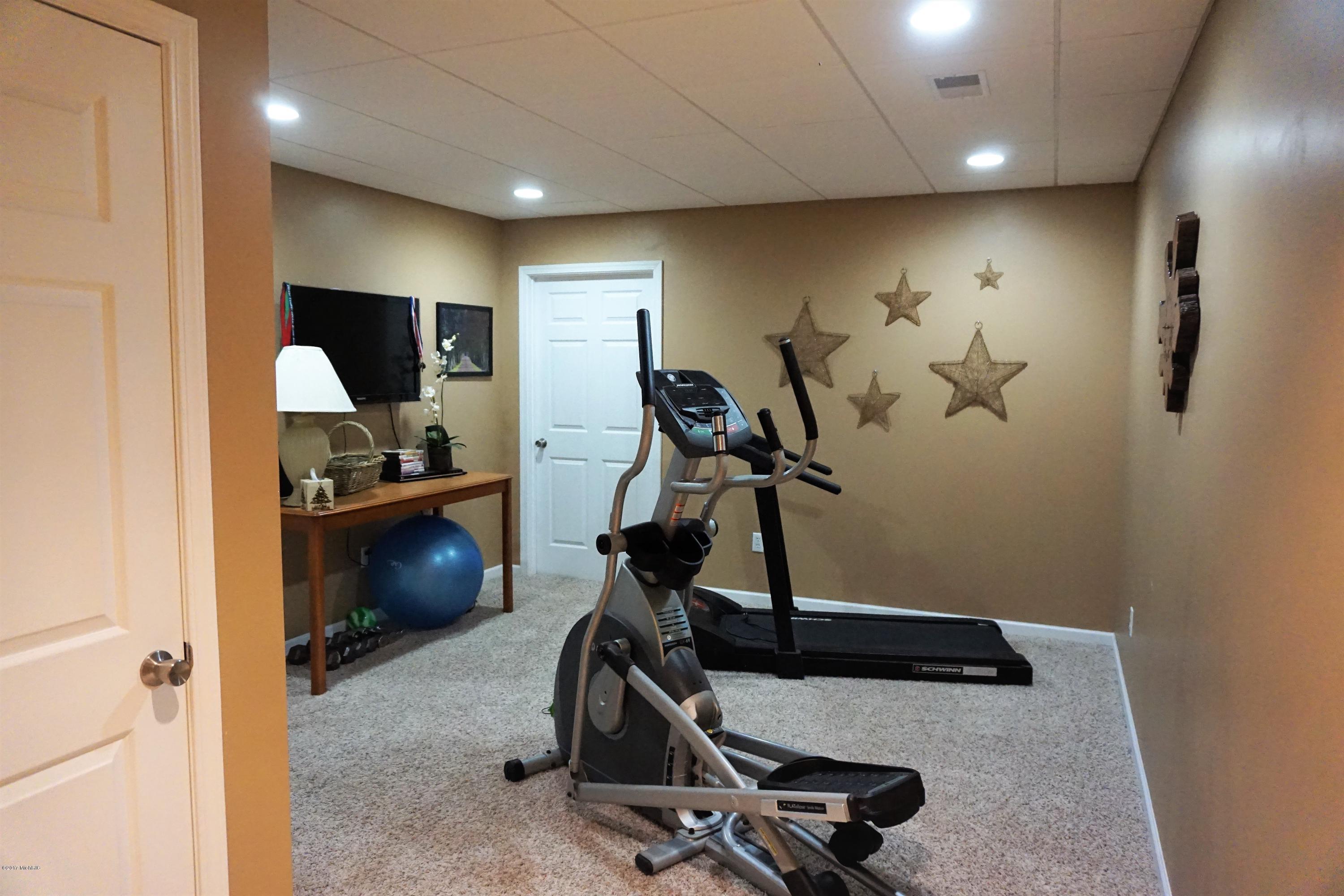 7130 Pine Road Benton Harbor, MI 49022 - Photo 41 of 109 DSC01814