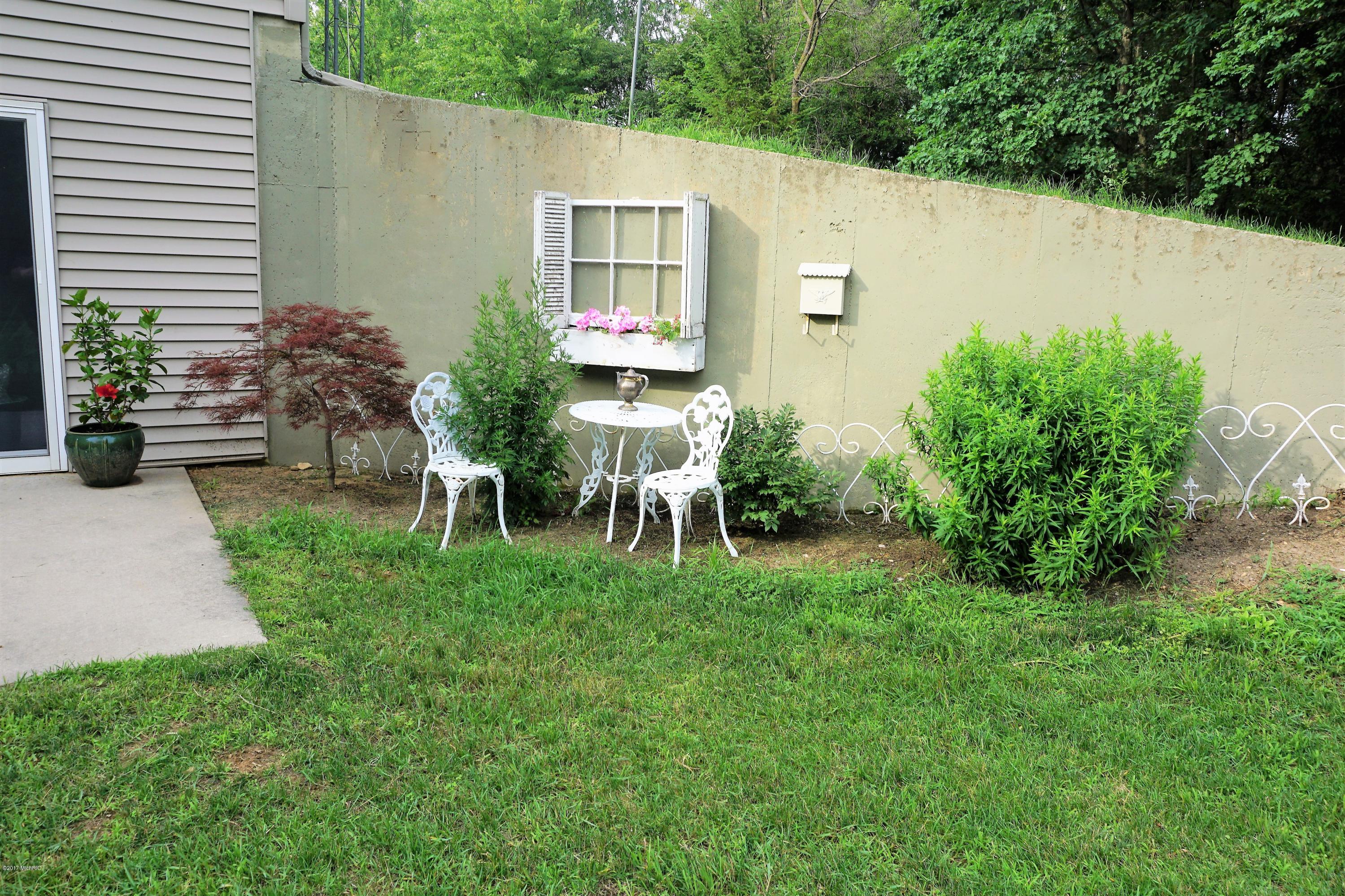 7130 Pine Road Benton Harbor, MI 49022 - Photo 50 of 109 DSC01905