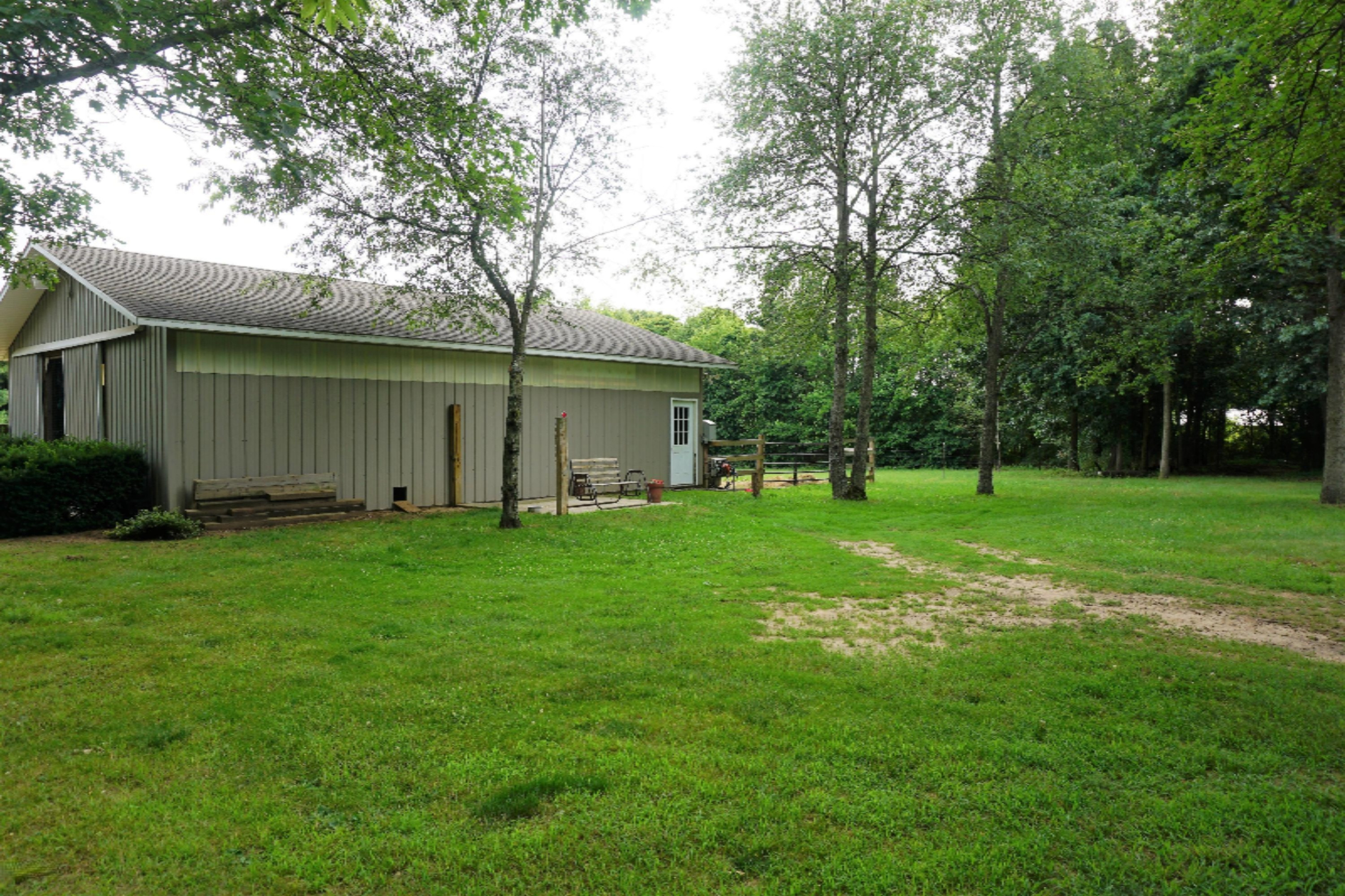 7130 Pine Road Benton Harbor, MI 49022 - Photo 69 of 109 DSC01999