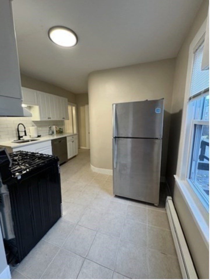 27 State Street, Unit 1 Marblehead, MA 01945 - Photo 5 of 9 Gallery Image 5