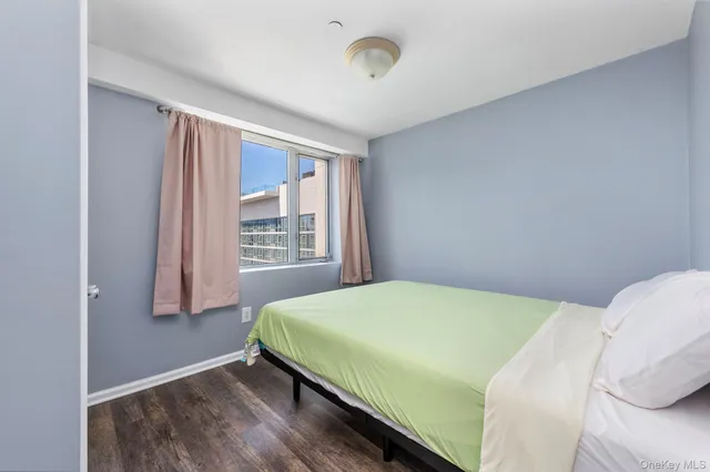 $1,090,000 | 37-20 Prince Street, Unit PHA | Downtown Flushing