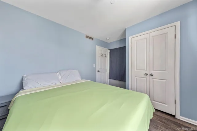 $1,090,000 | 37-20 Prince Street, Unit PHA | Downtown Flushing