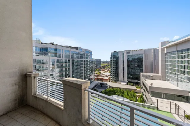 $1,090,000 | 37-20 Prince Street, Unit PHA | Downtown Flushing