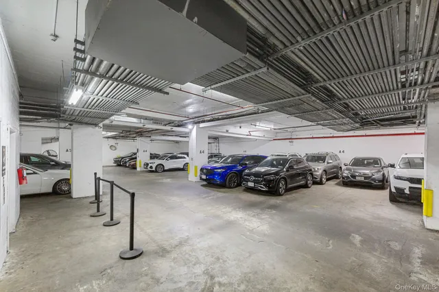 $1,090,000 | 37-20 Prince Street, Unit PHA | Downtown Flushing