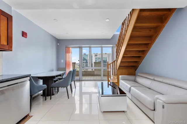 $1,090,000 | 37-20 Prince Street, Unit PHA | Downtown Flushing