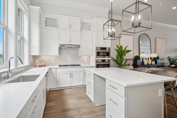 $805,000 | 4122 Belt Line Road, Addison, TX 75001