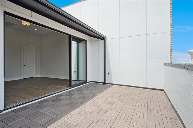 $805,000 | 4122 Belt Line Road, Addison, TX 75001