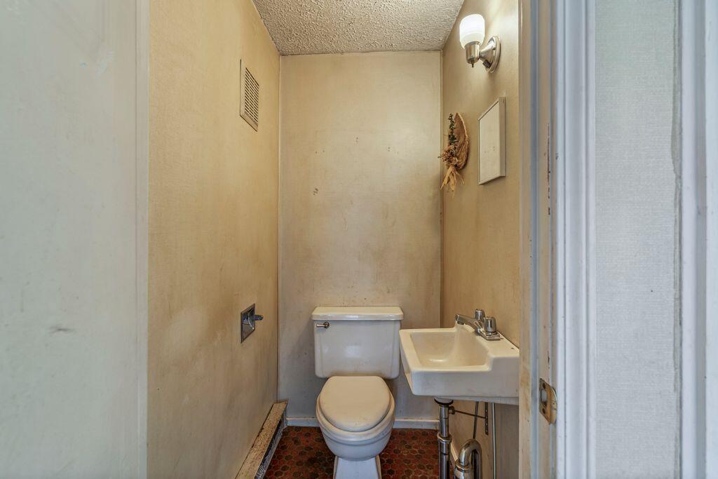 34 Bay View Drive Portland, ME 04103 - Photo 17 of 35 22_DSC05161