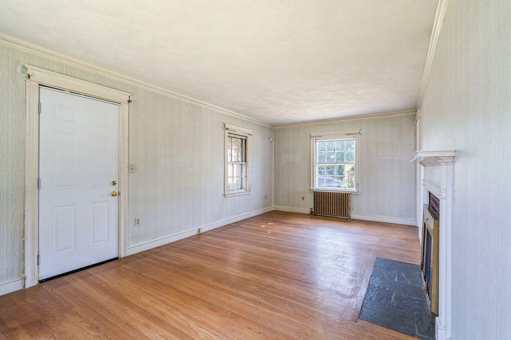 34 Bay View Drive Portland, ME 04103 - Photo 7 of 35 9_DSC05146